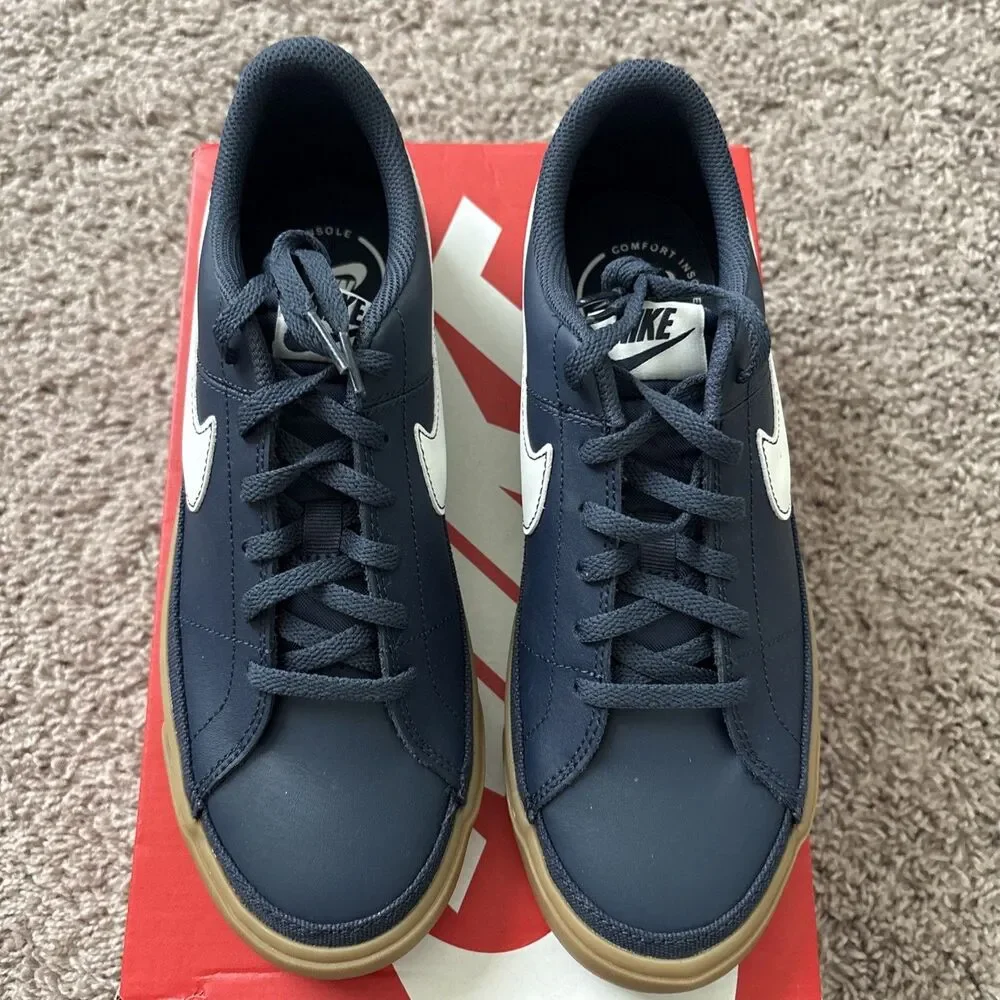 Nike court legacy